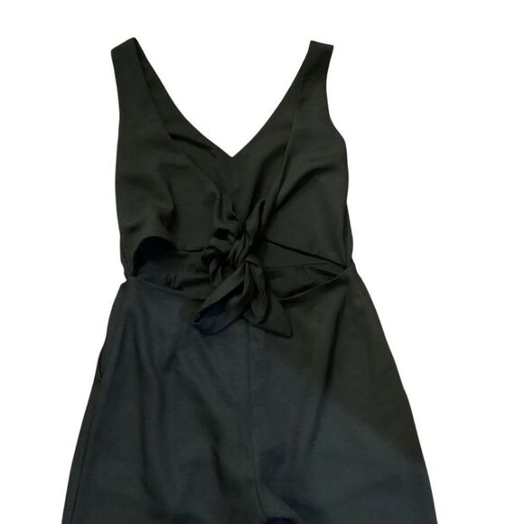 Mod Ref Paige Jumper Womens Size M Black Jumpsuit Open Tied Back Wide Leg Crop - Picture 8 of 14